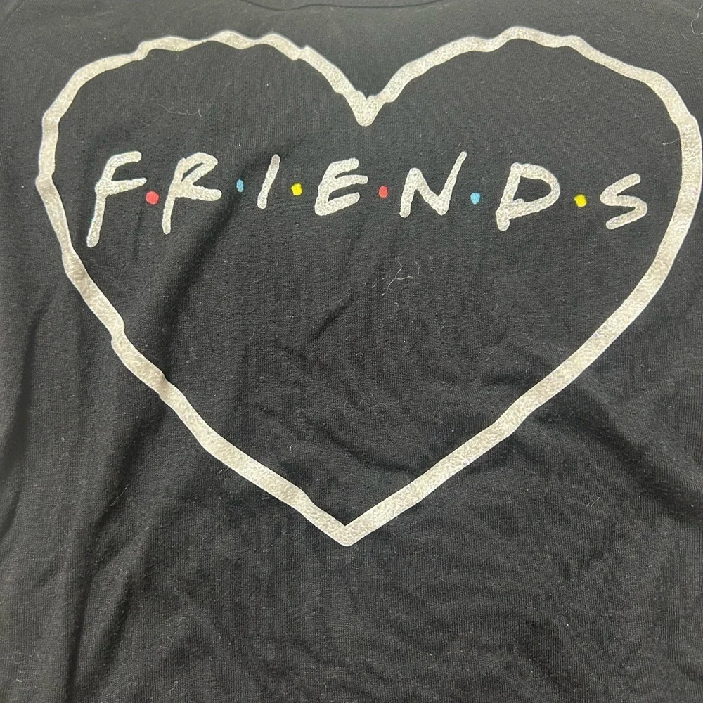 Size M Girls “FRIENDS” T-Shirt E1